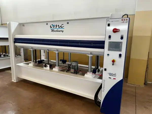 Pressa Omc mm 3000x1300 ad olio c.e.