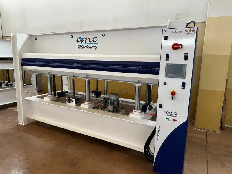 Pressa Omc mm 3000x1300 ad olio c.e.