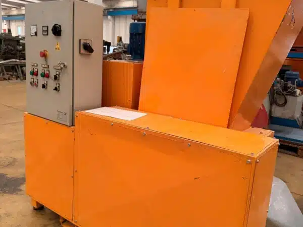 Macinatore Por mod. Castoro Hp10 c.e. usato